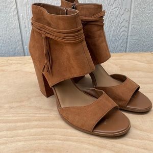 ANTHROPOLOGIE Crown Vintage Danica Heel Sandals size 11